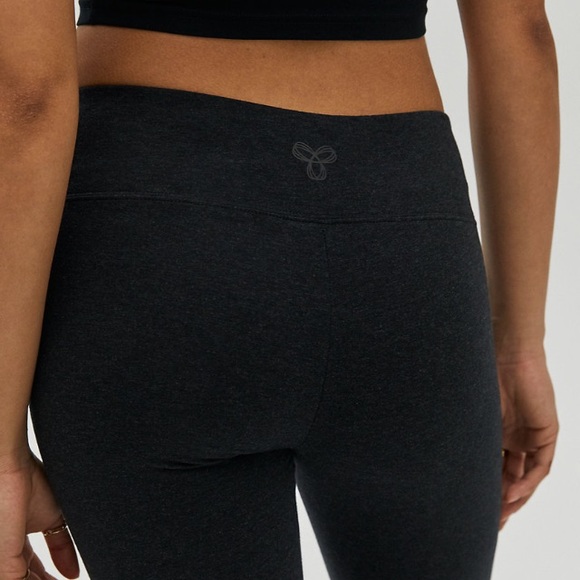 TNA Equator Legging - Heather Grey - Picture 2 of 6